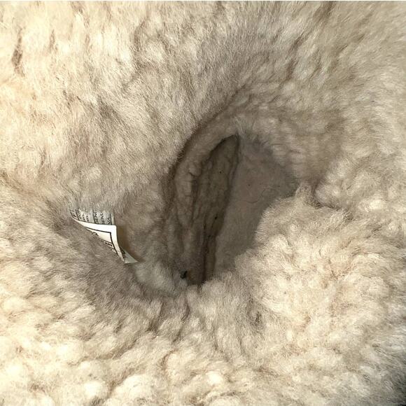 UGG womens Bailey Button Boots size 9 - Picture 9 of 12